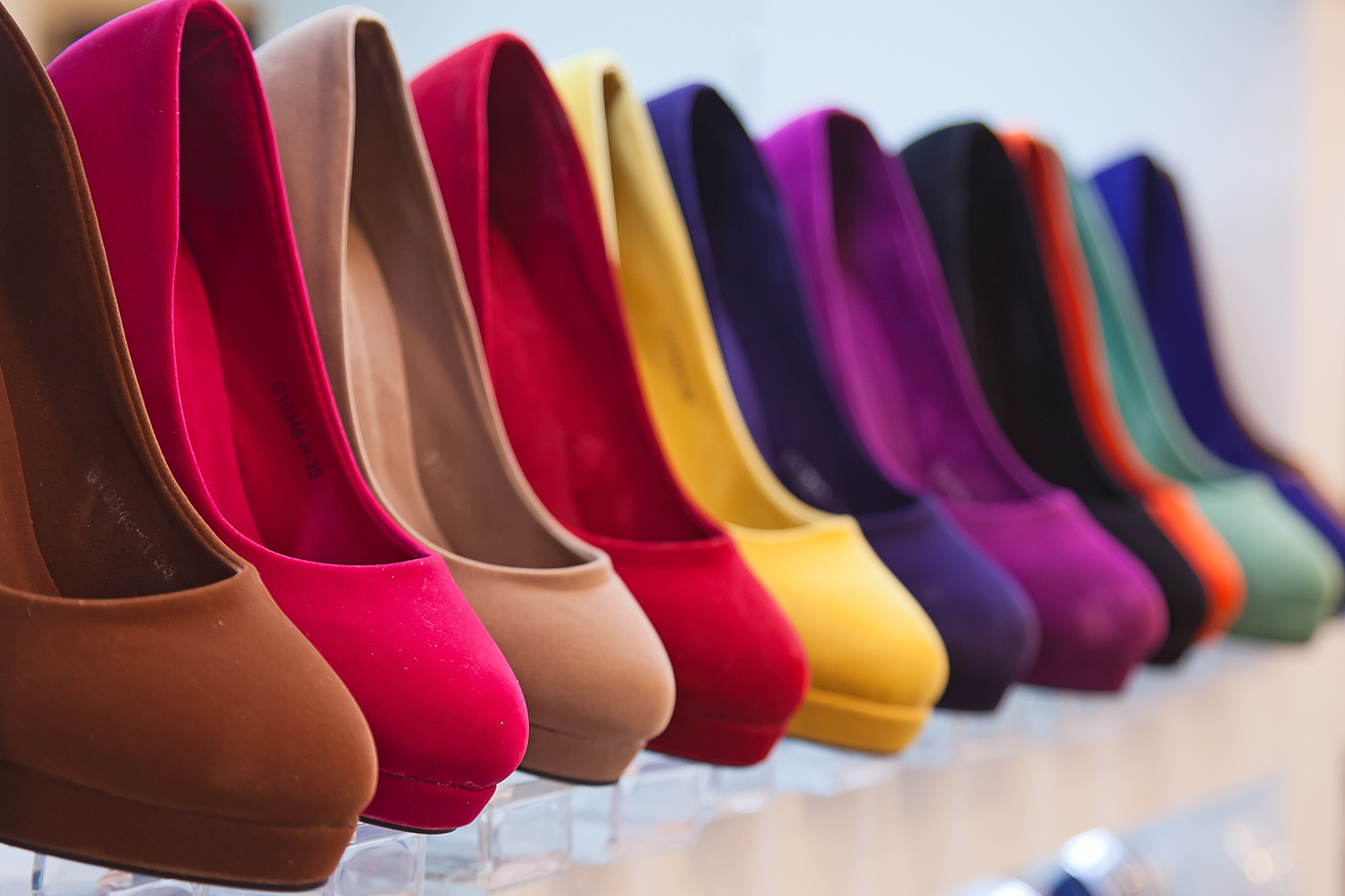 <span style="font-weight: bold;">Pumps &amp; Heels</span>